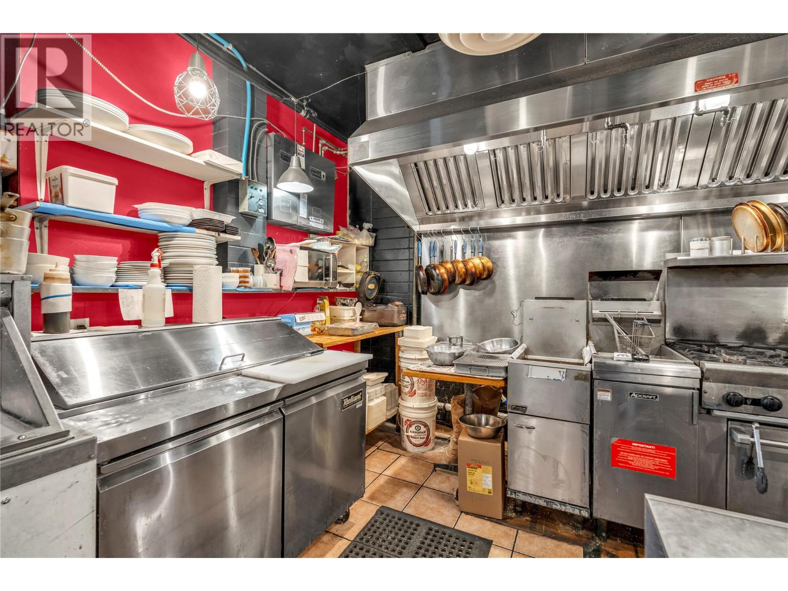  9917 Main Street, Summerland