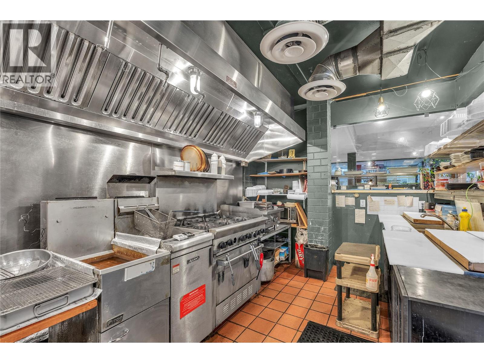  9917 Main Street, Summerland