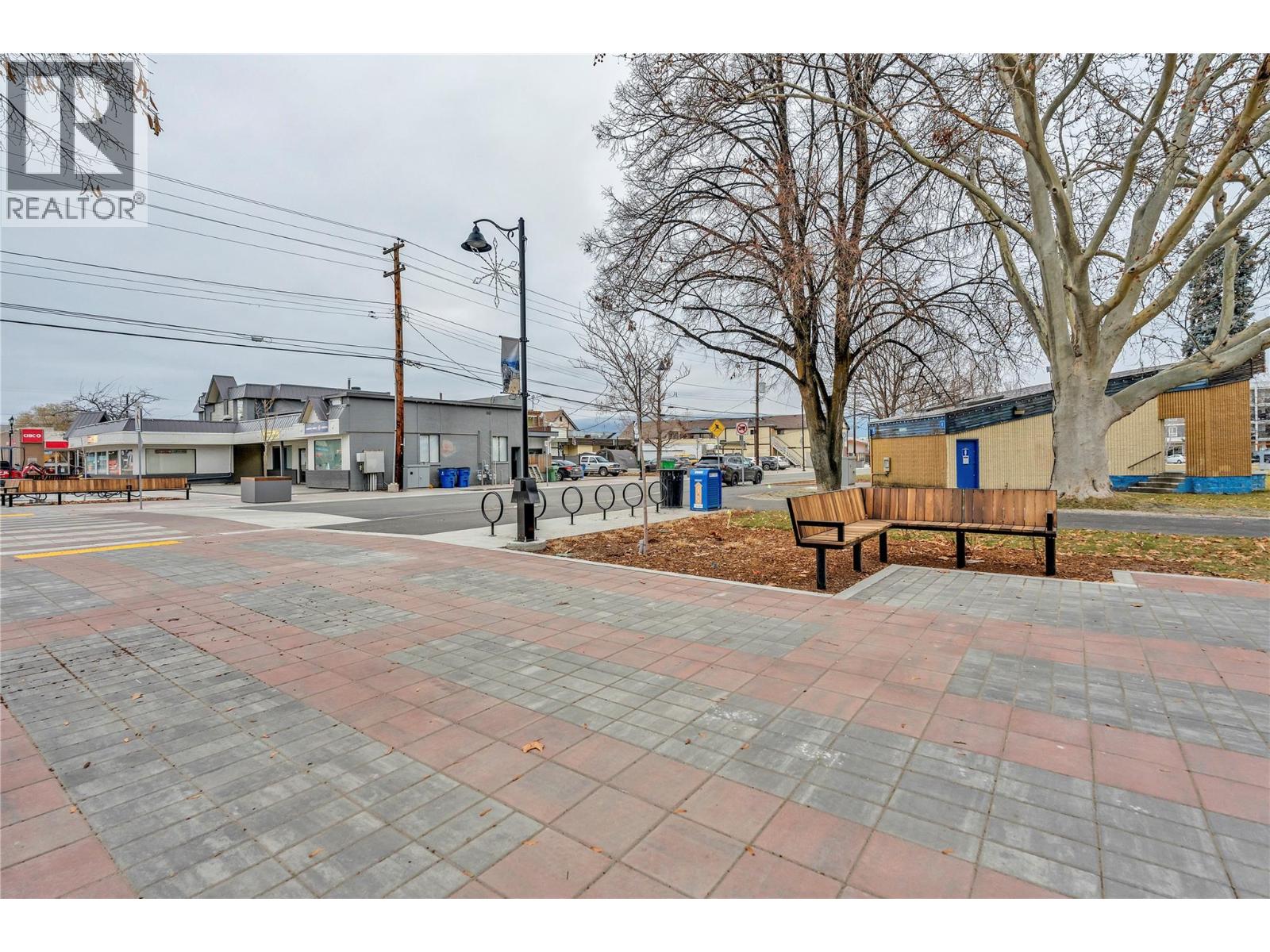  9917 Main Street, Summerland