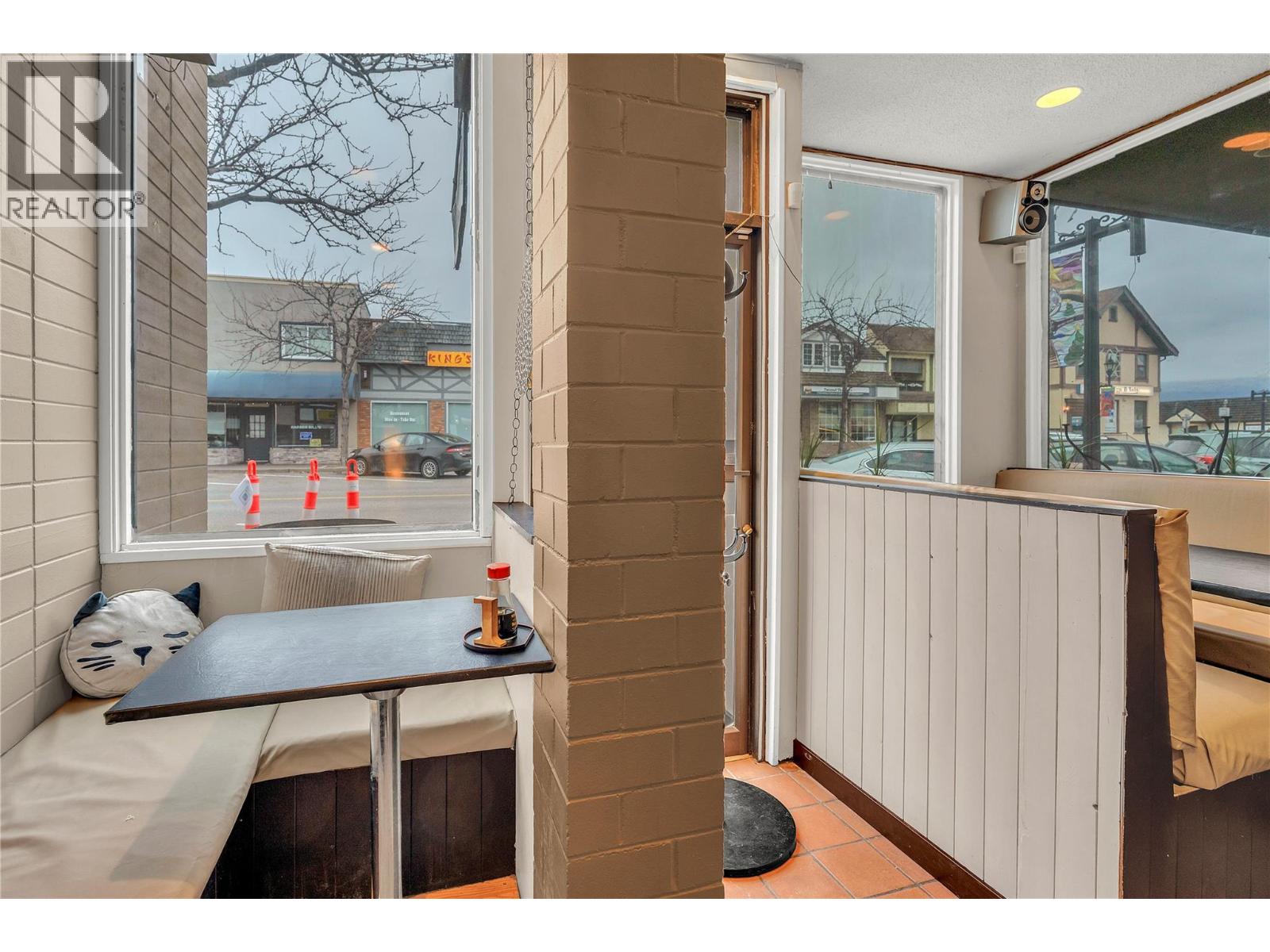  9917 Main Street, Summerland