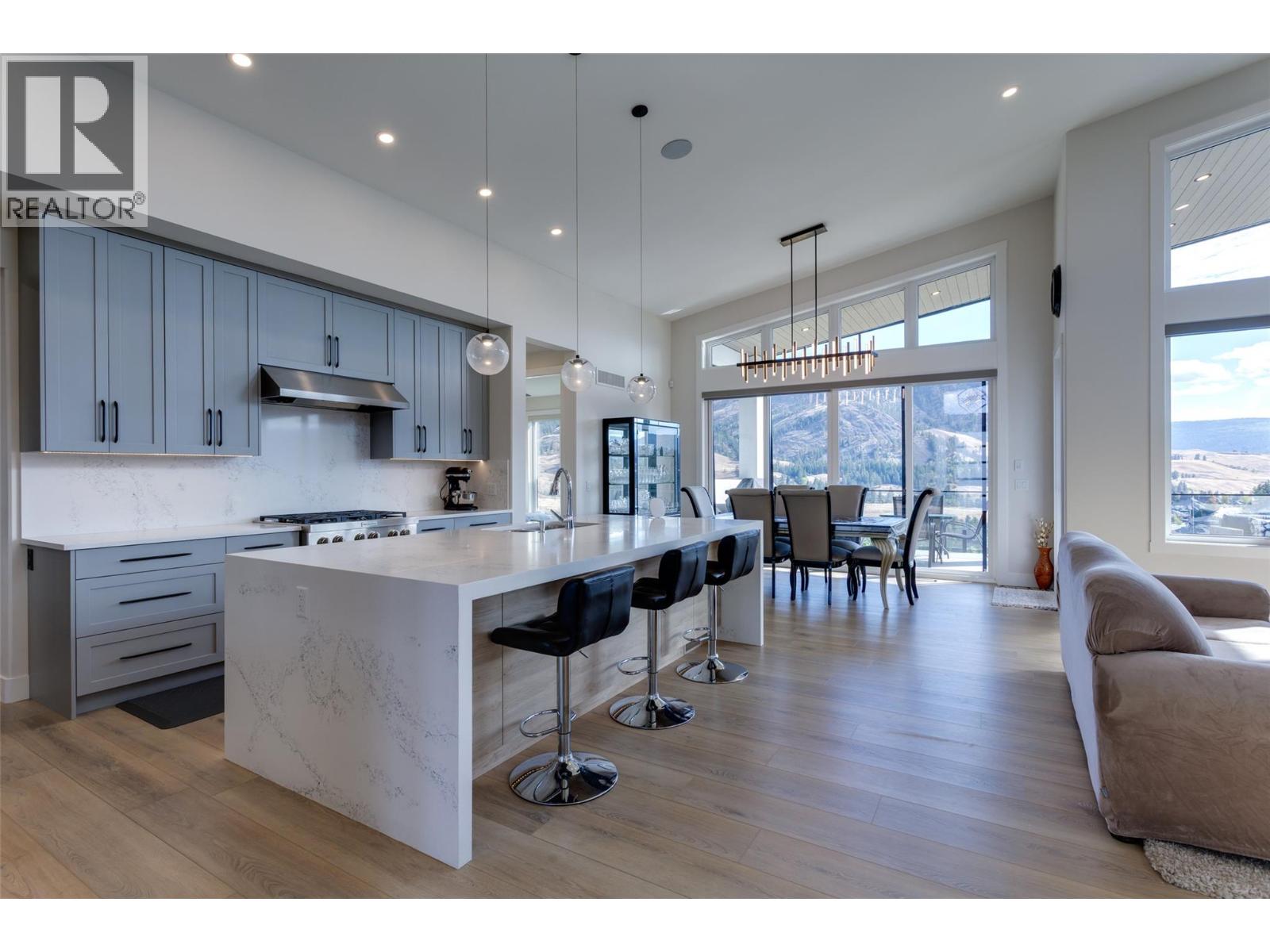  703 Carnoustie Drive, Kelowna