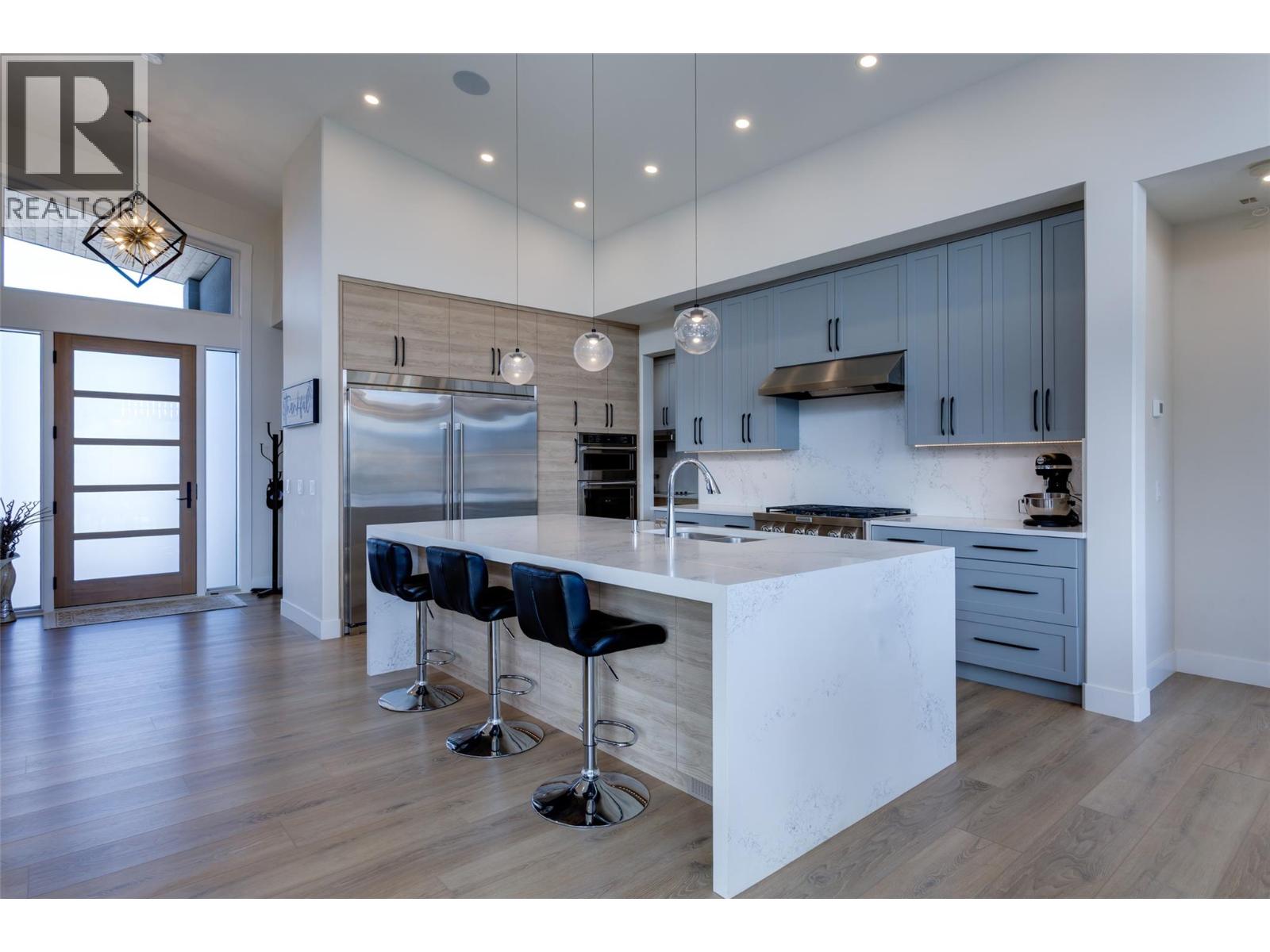  703 Carnoustie Drive, Kelowna