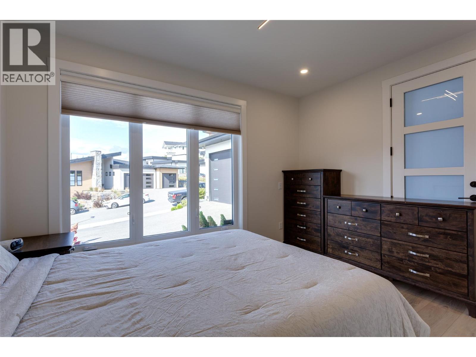 703 Carnoustie Drive - 44