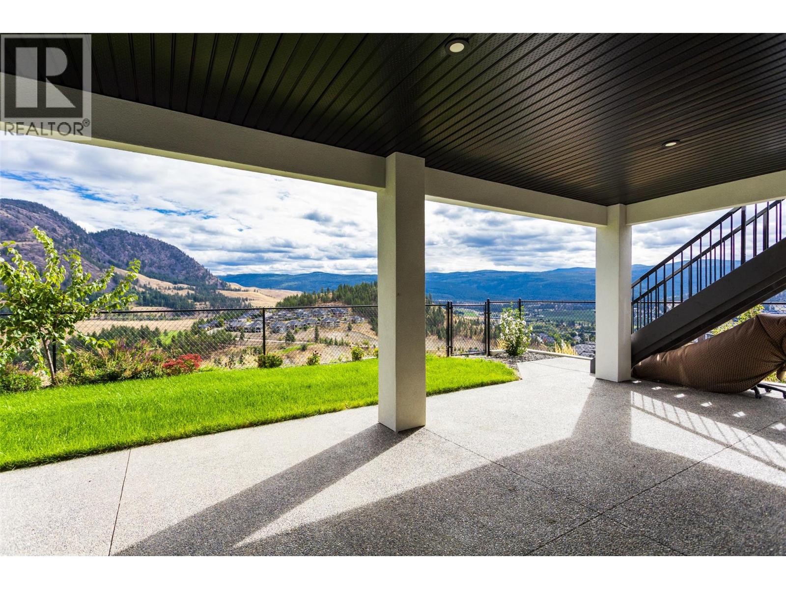  703 Carnoustie Drive, Kelowna