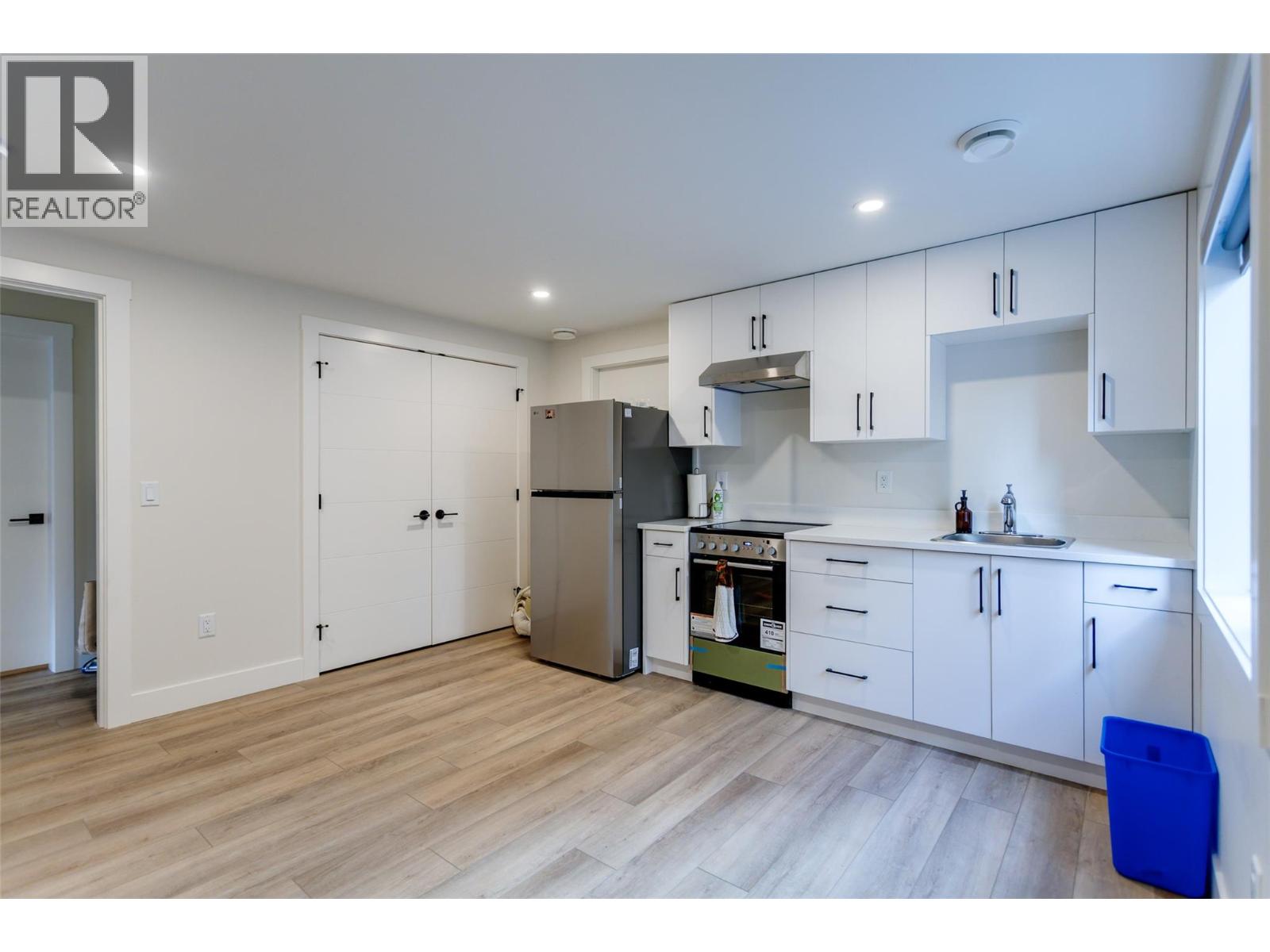  703 Carnoustie Drive, Kelowna