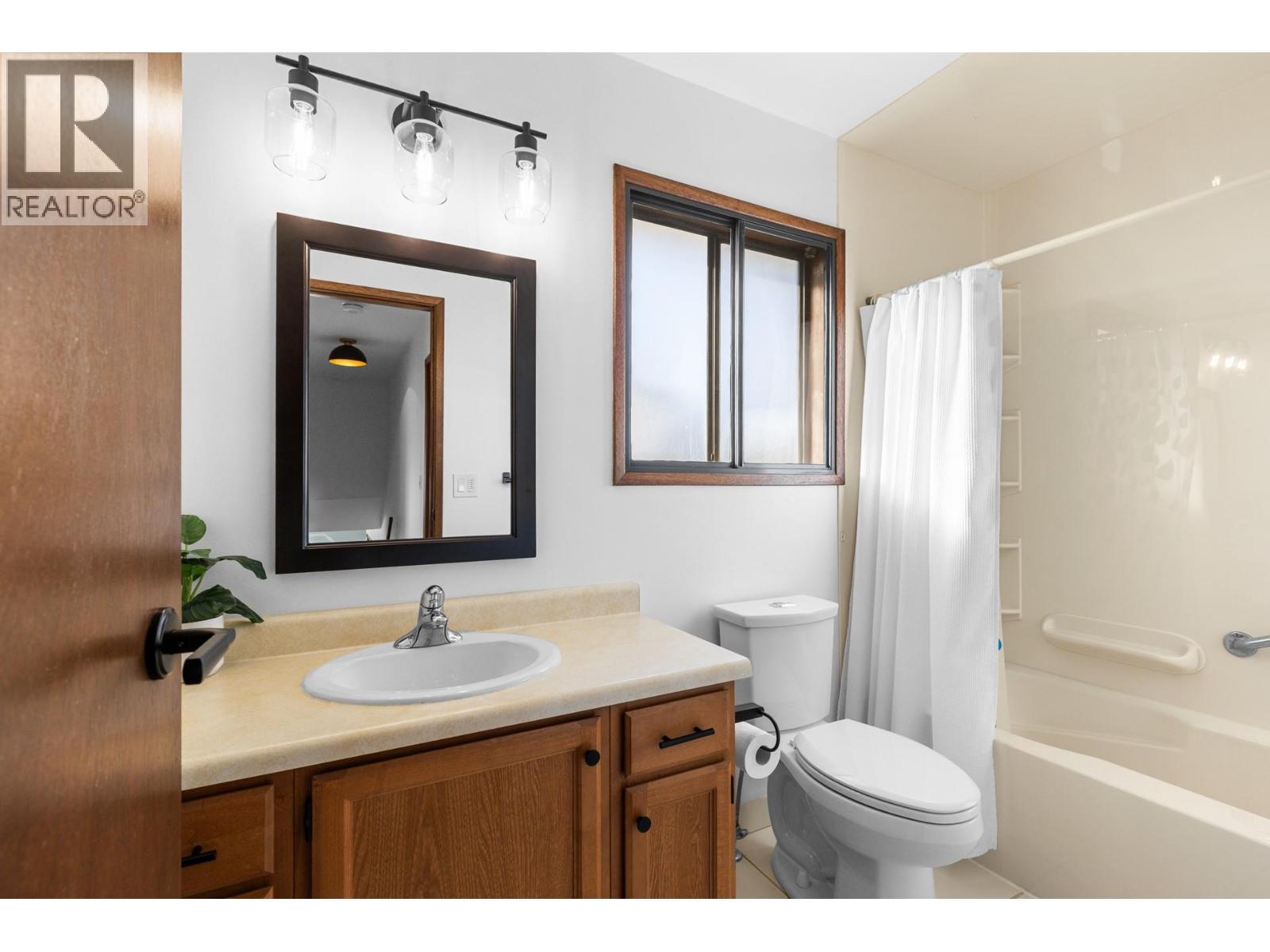  280 Kneller Road, Kelowna