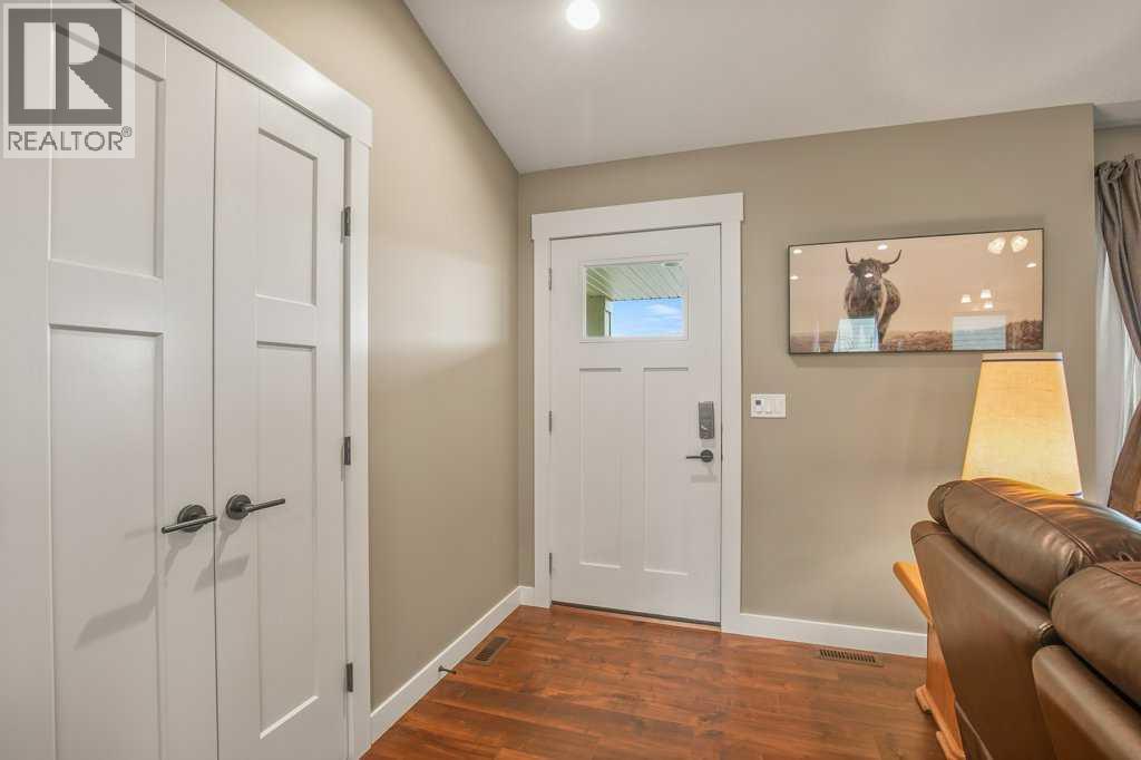 4705 58 Avenue - Photo 4 of 41, Rimbey, Alberta