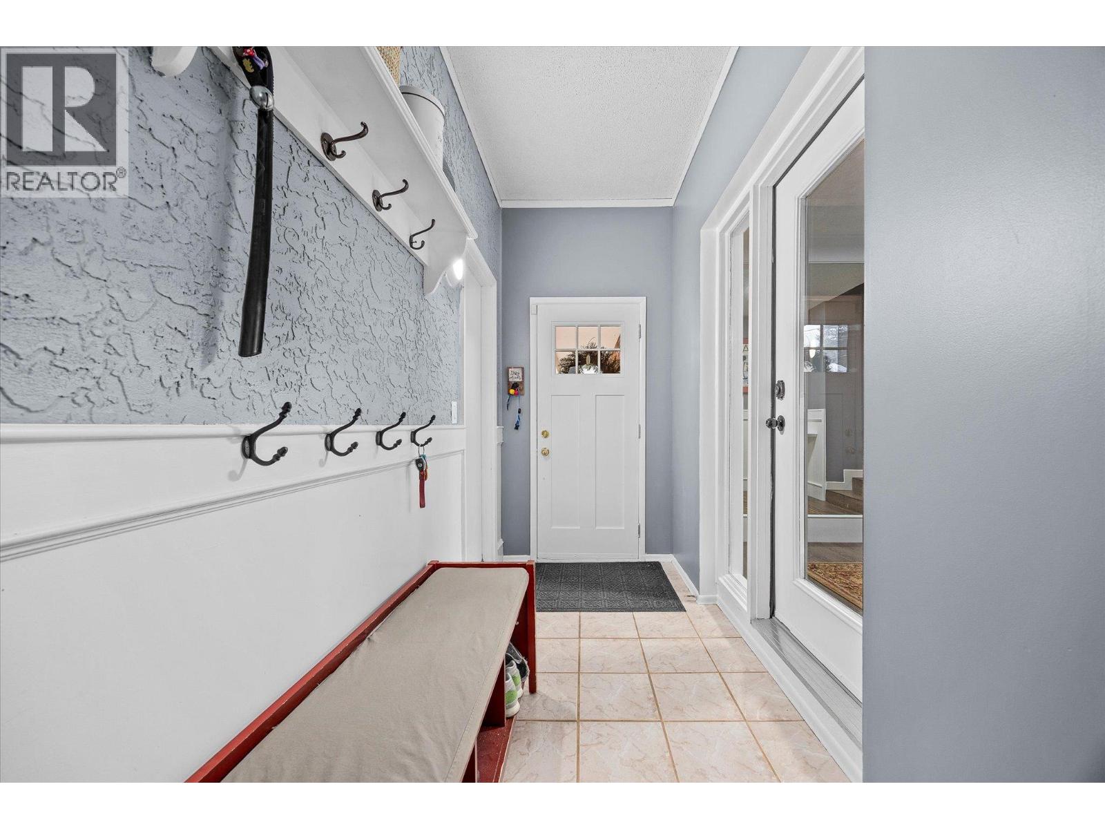 3307 McGinnis Road, West Kelowna