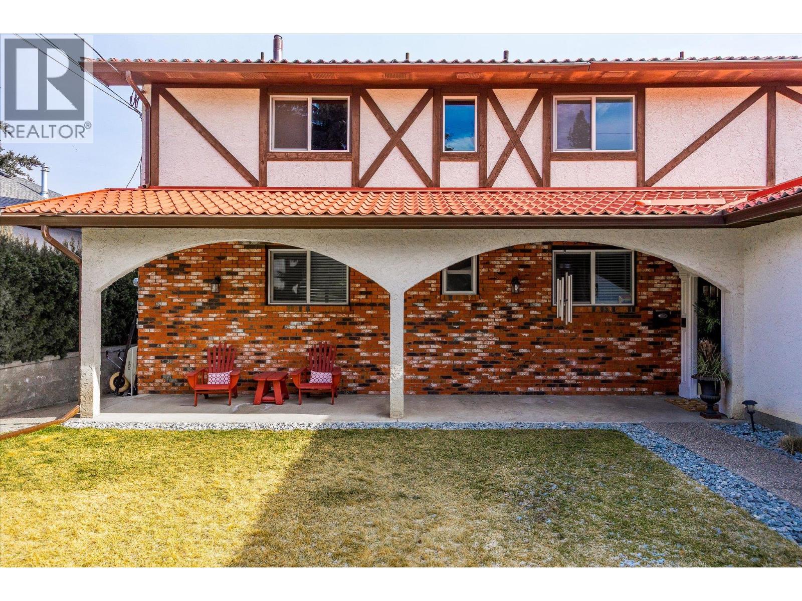 3307 McGinnis Road, West Kelowna