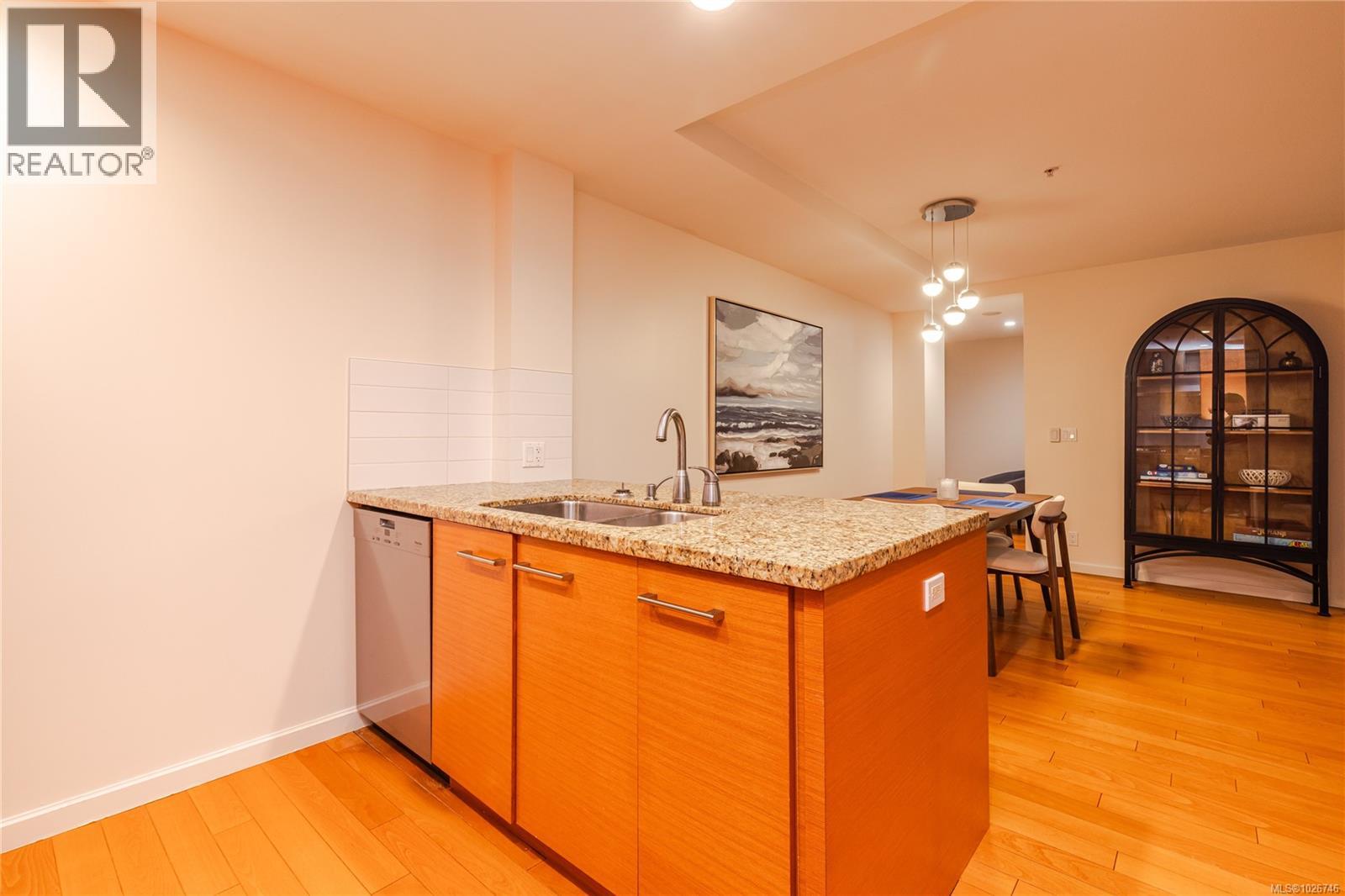 #CY04 38 FRONT ST - 10