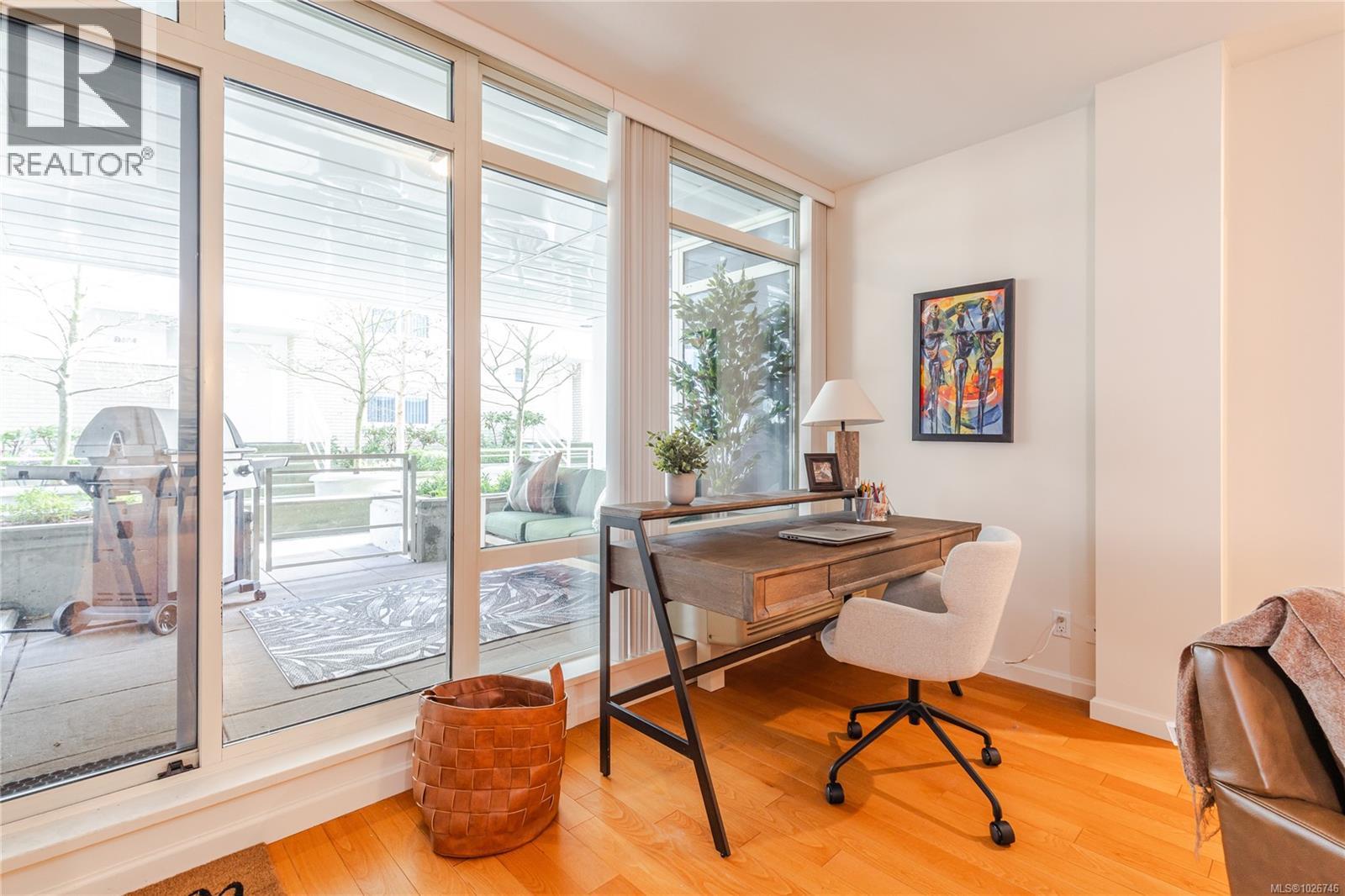 #CY04 38 FRONT ST - 14