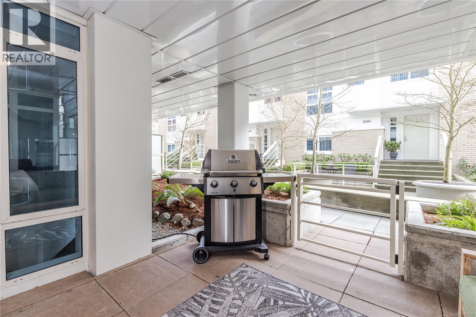 #CY04 38 FRONT ST - 27