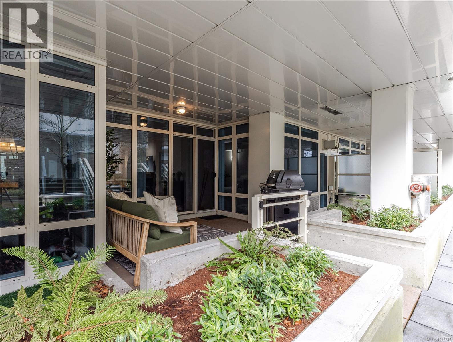 #CY04 38 FRONT ST - 28