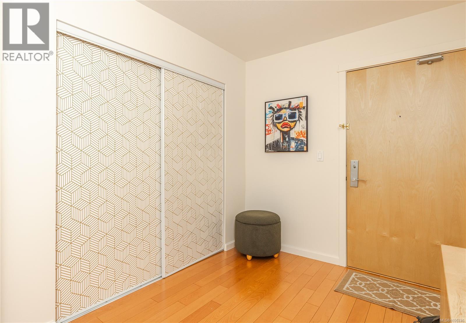 #CY04 38 FRONT ST - 8