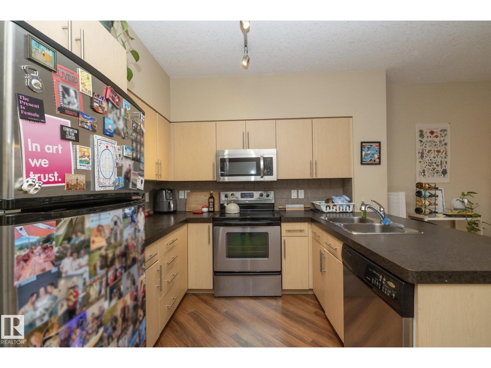 #1004 10136 104 ST NW - 11