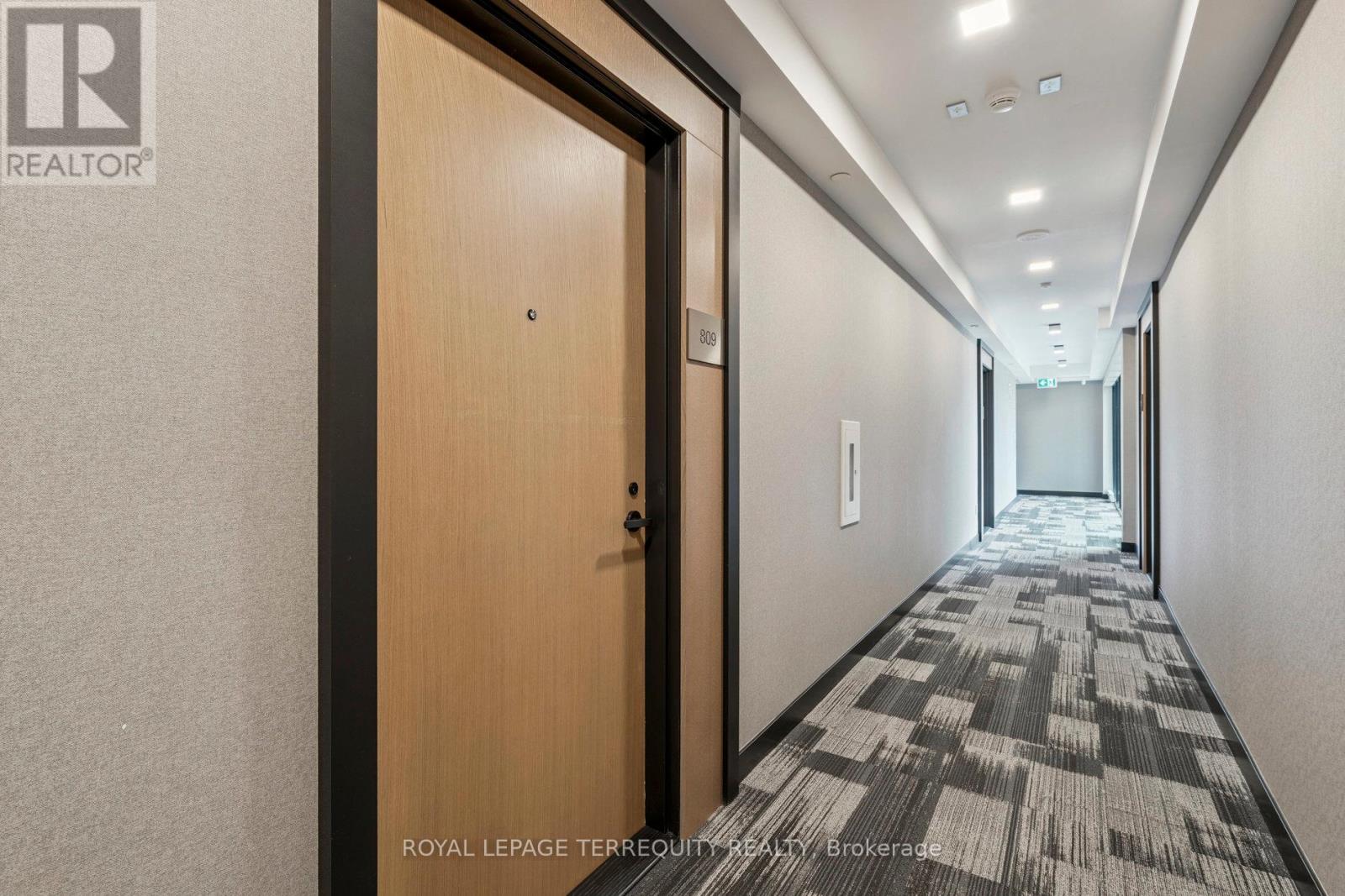 809 - 8 TIPPETT ROAD - Photo 2 of 35, Toronto (Clanton Park), Ontario