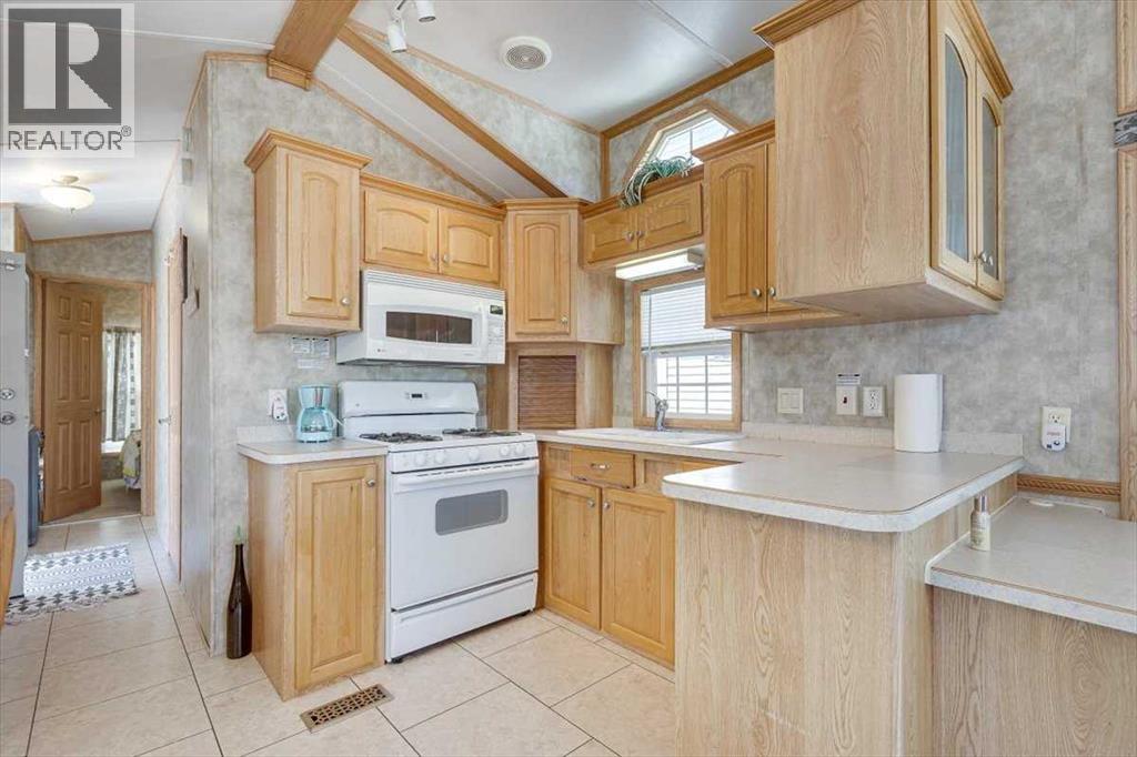 25054 South Pine Lake Road, Rural Red Deer County