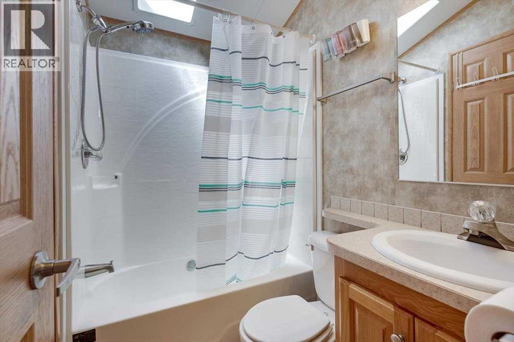 25054 South Pine Lake Road, Rural Red Deer County