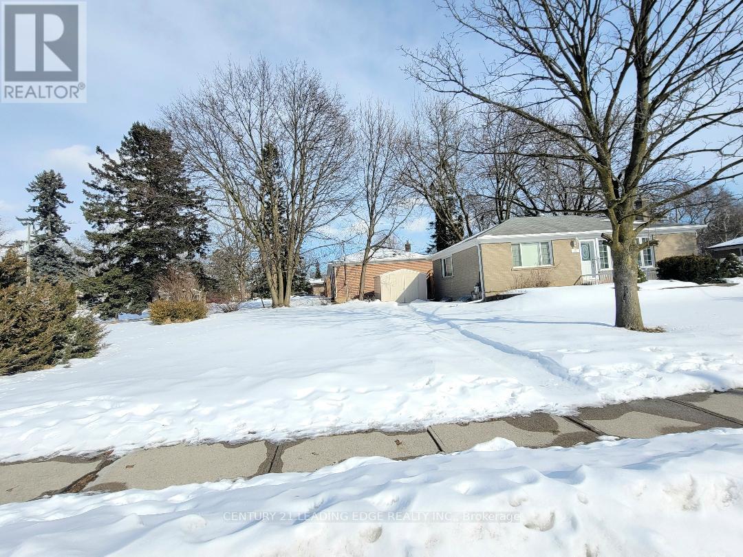 11 HILEY AVENUE - Photo 3 of 41, Ajax (Central West), Ontario