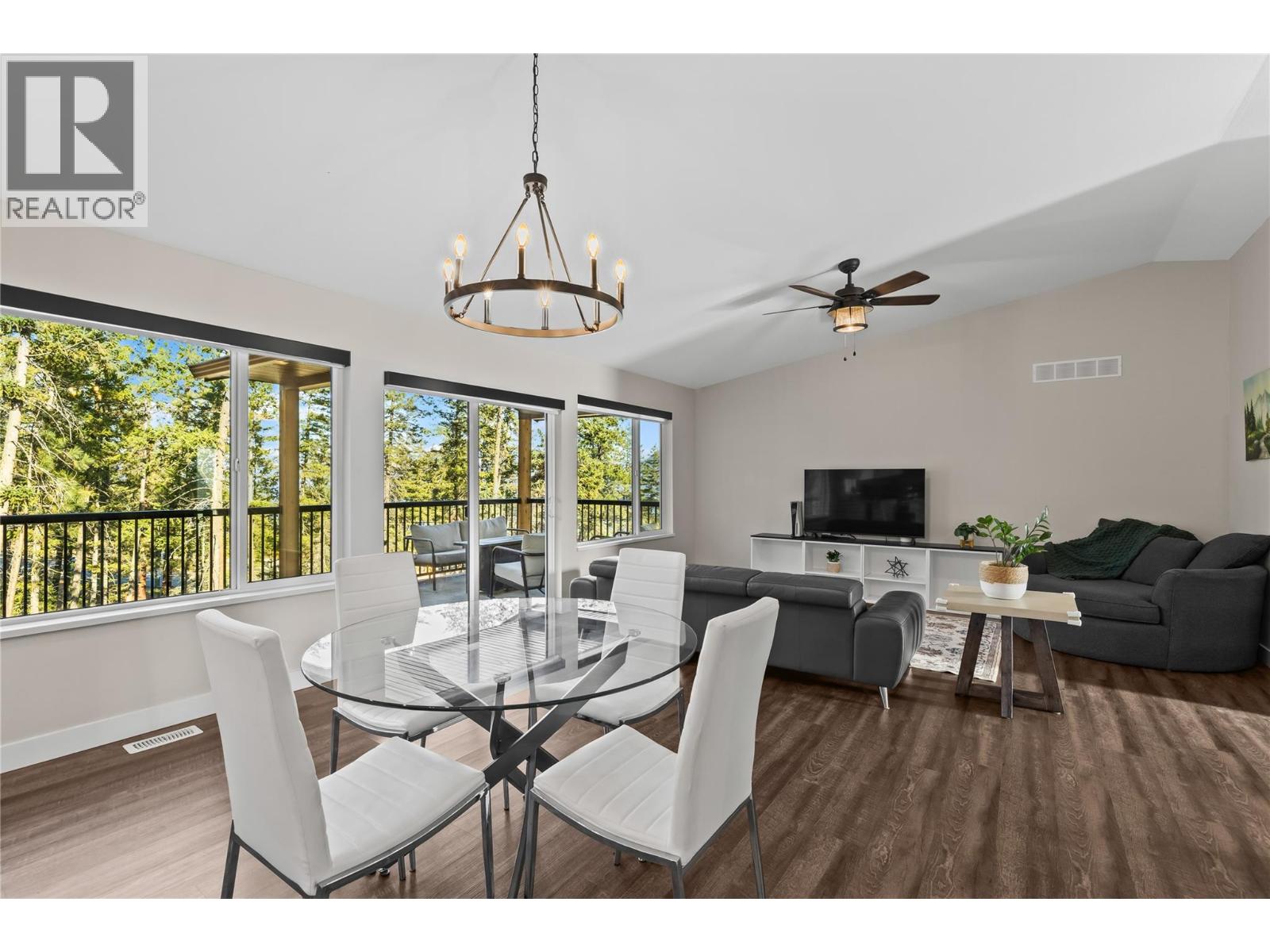  530 Muir Road, Fintry