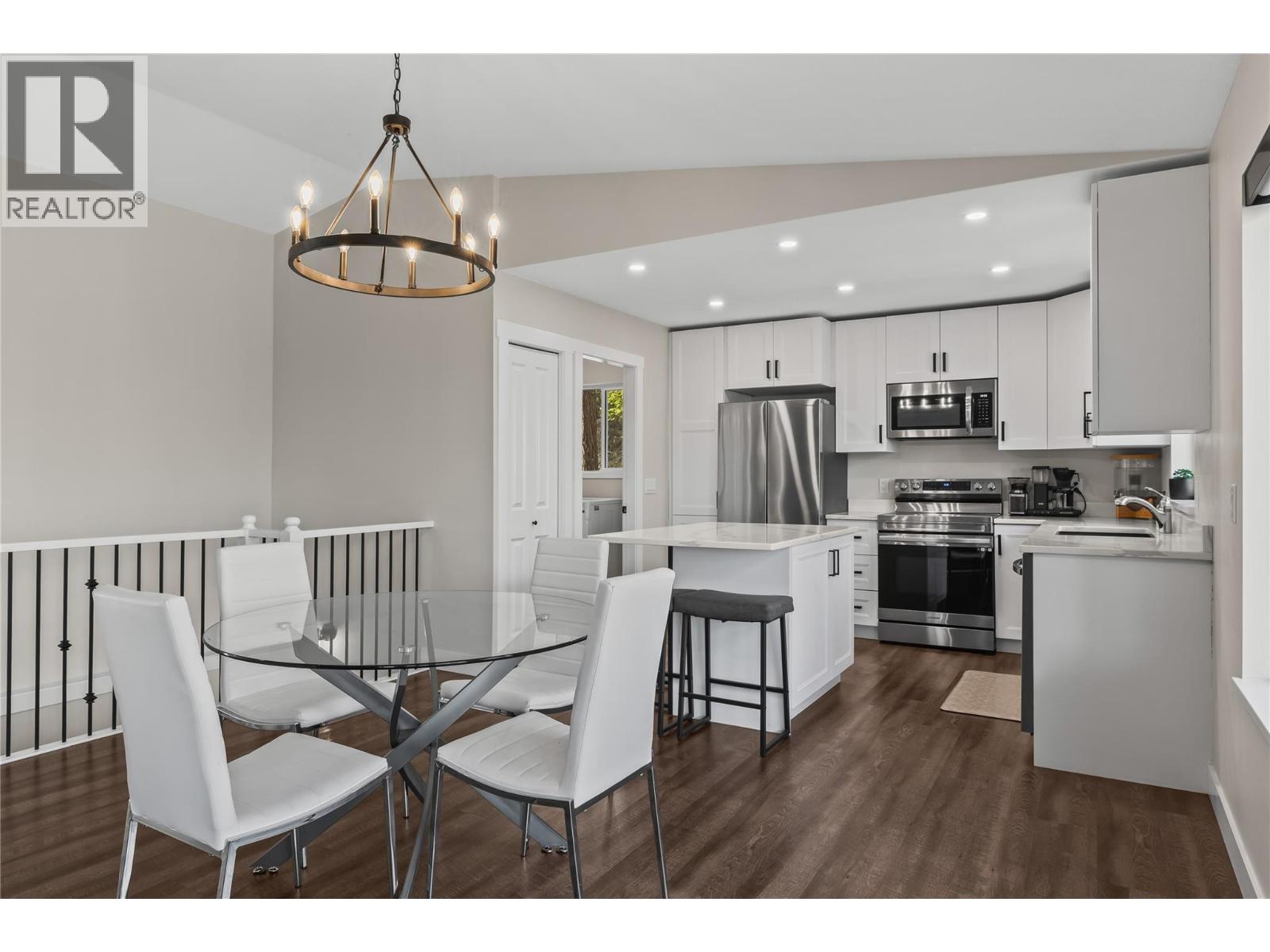  530 Muir Road, Fintry