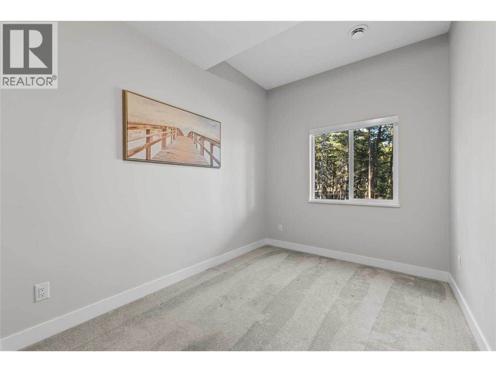  530 Muir Road, Fintry