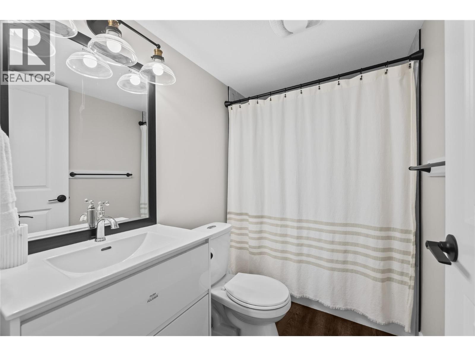  530 Muir Road, Fintry