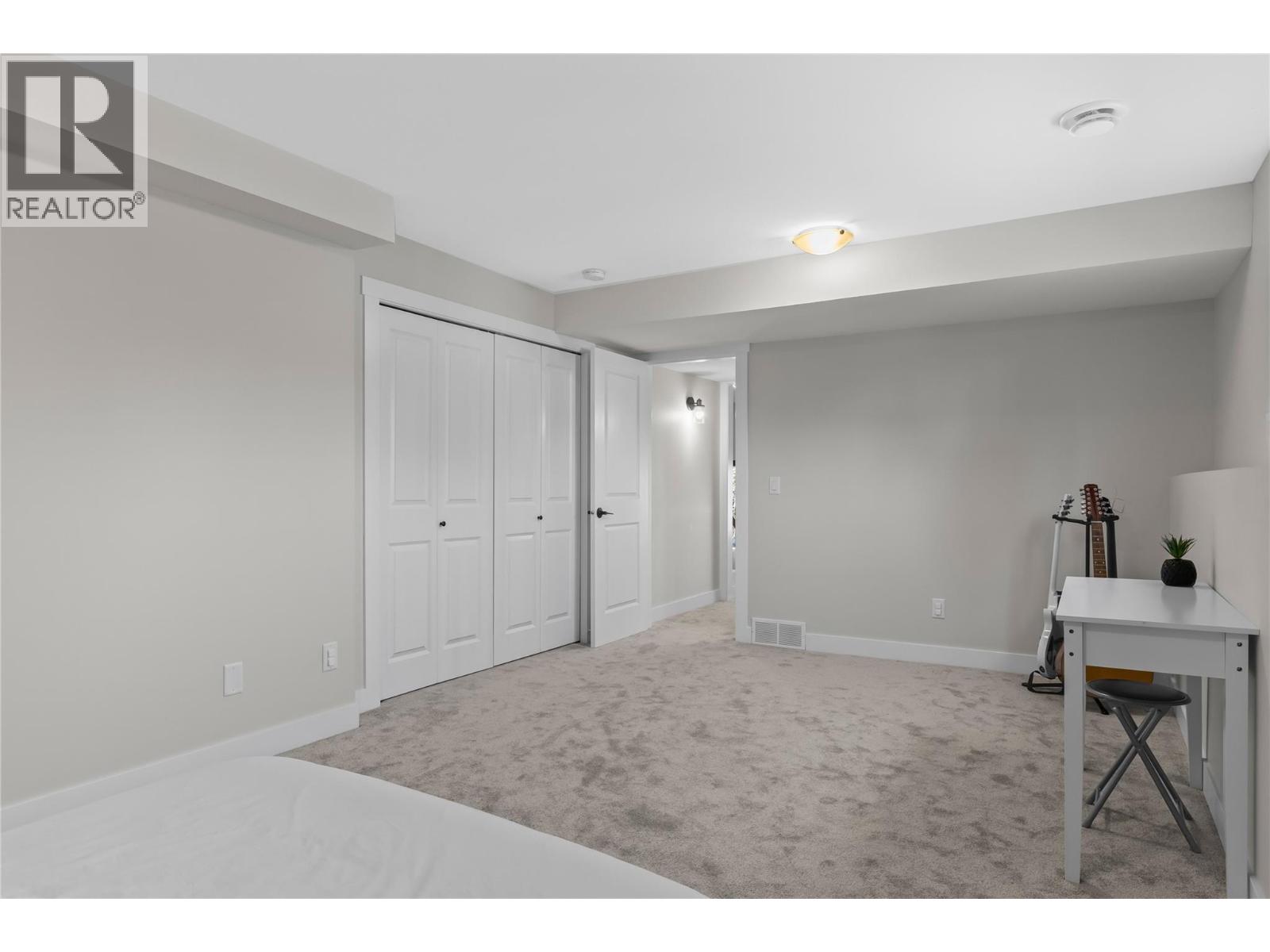  530 Muir Road, Fintry