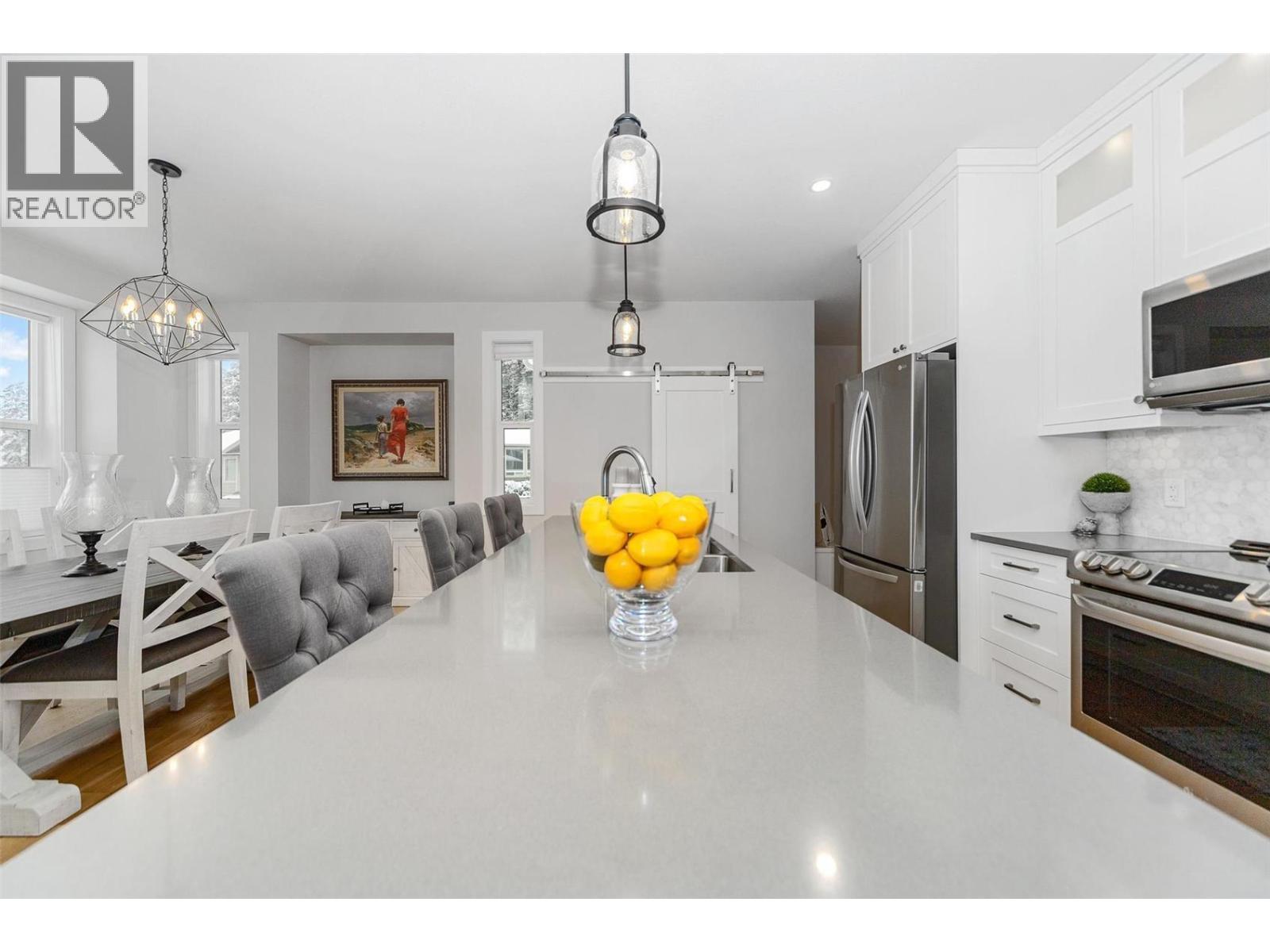 #19 1581 20 Street NE - 11