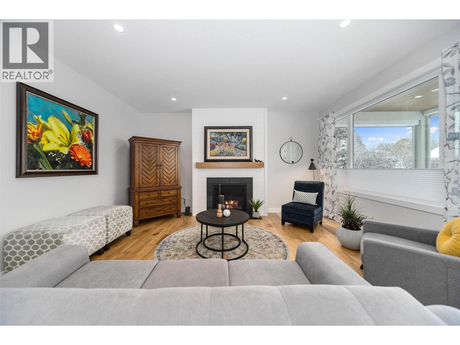 19 1581 20 Street Northeast, Salmon Arm