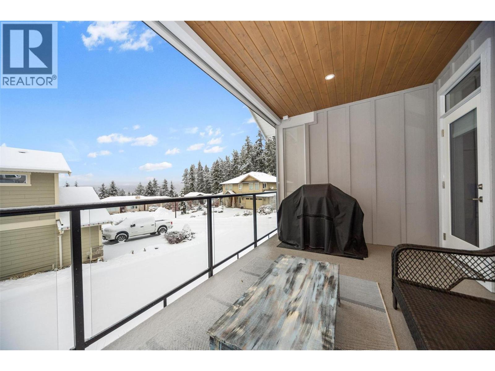 19 1581 20 Street Northeast, Salmon Arm