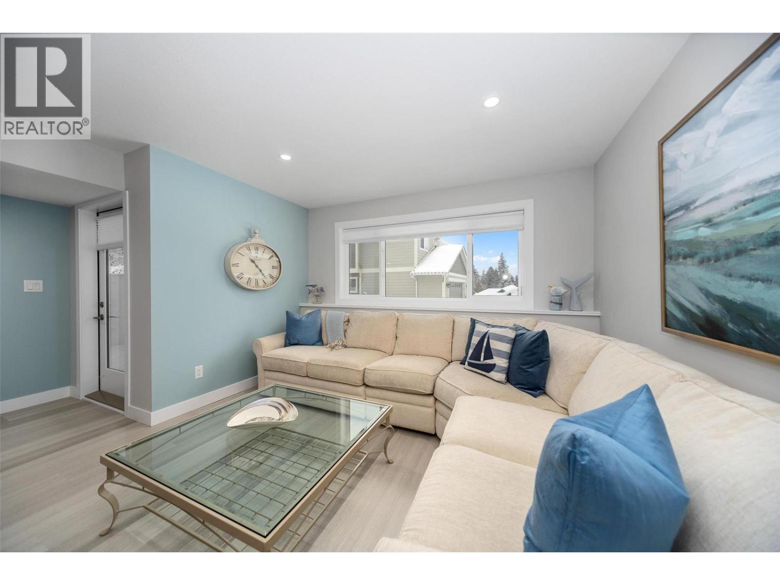 19 1581 20 Street Northeast, Salmon Arm