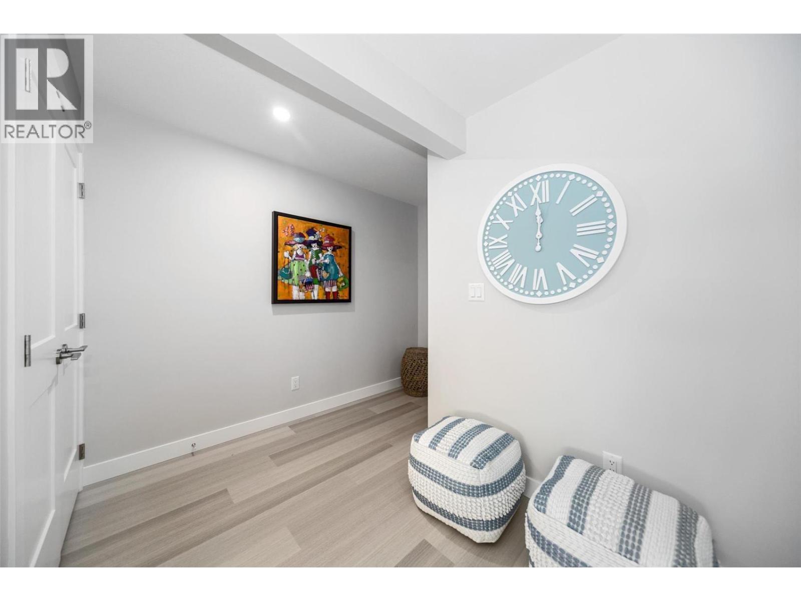 19 1581 20 Street Northeast, Salmon Arm