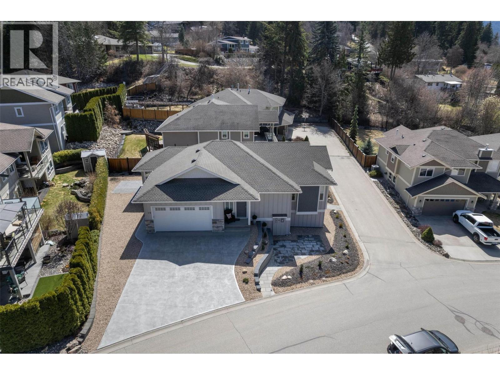 19 1581 20 Street Northeast, Salmon Arm