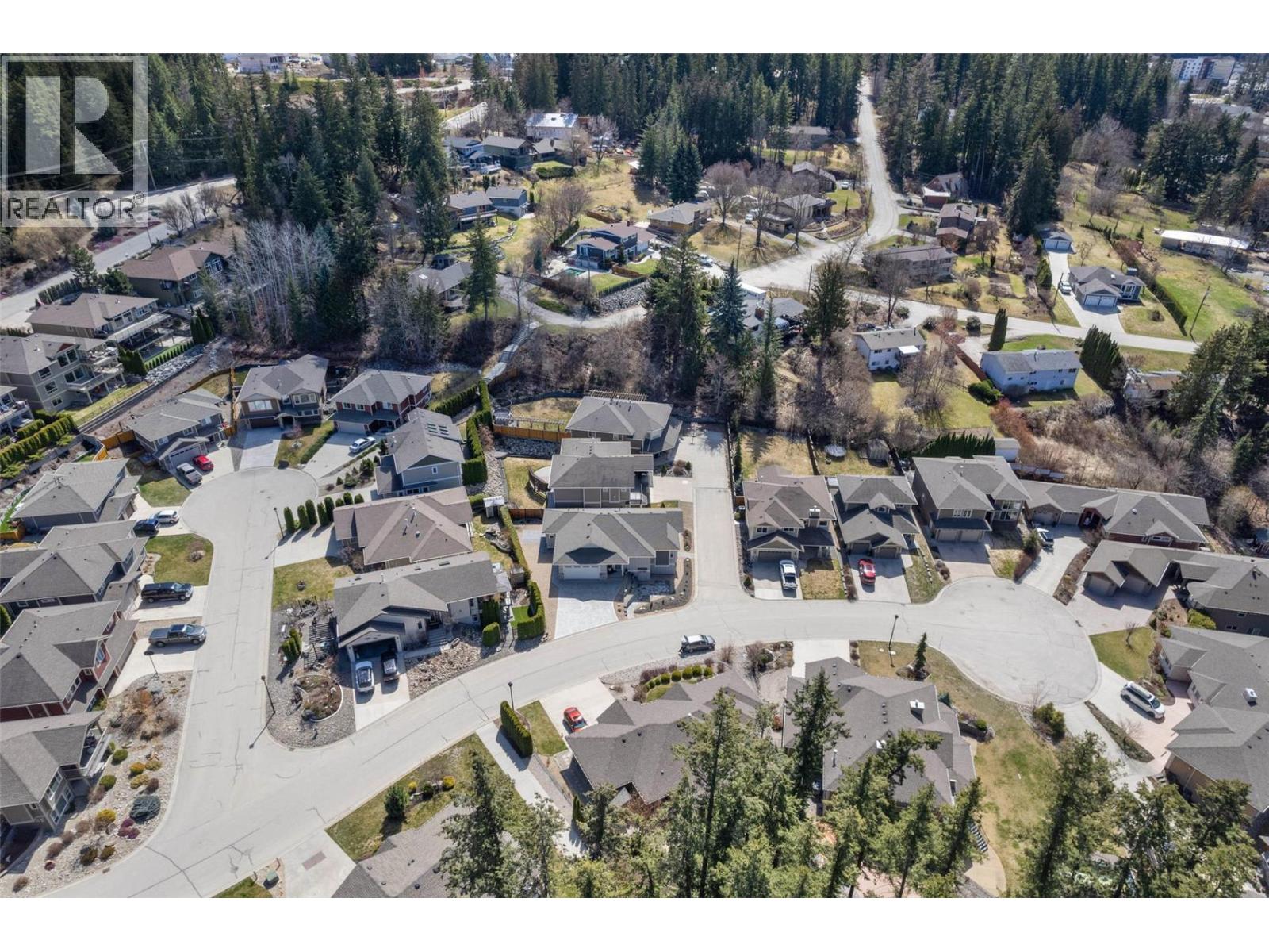 19 1581 20 Street Northeast, Salmon Arm