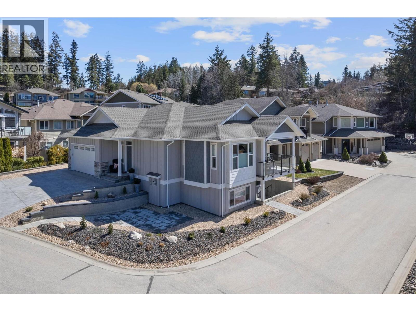 19 1581 20 Street Northeast, Salmon Arm