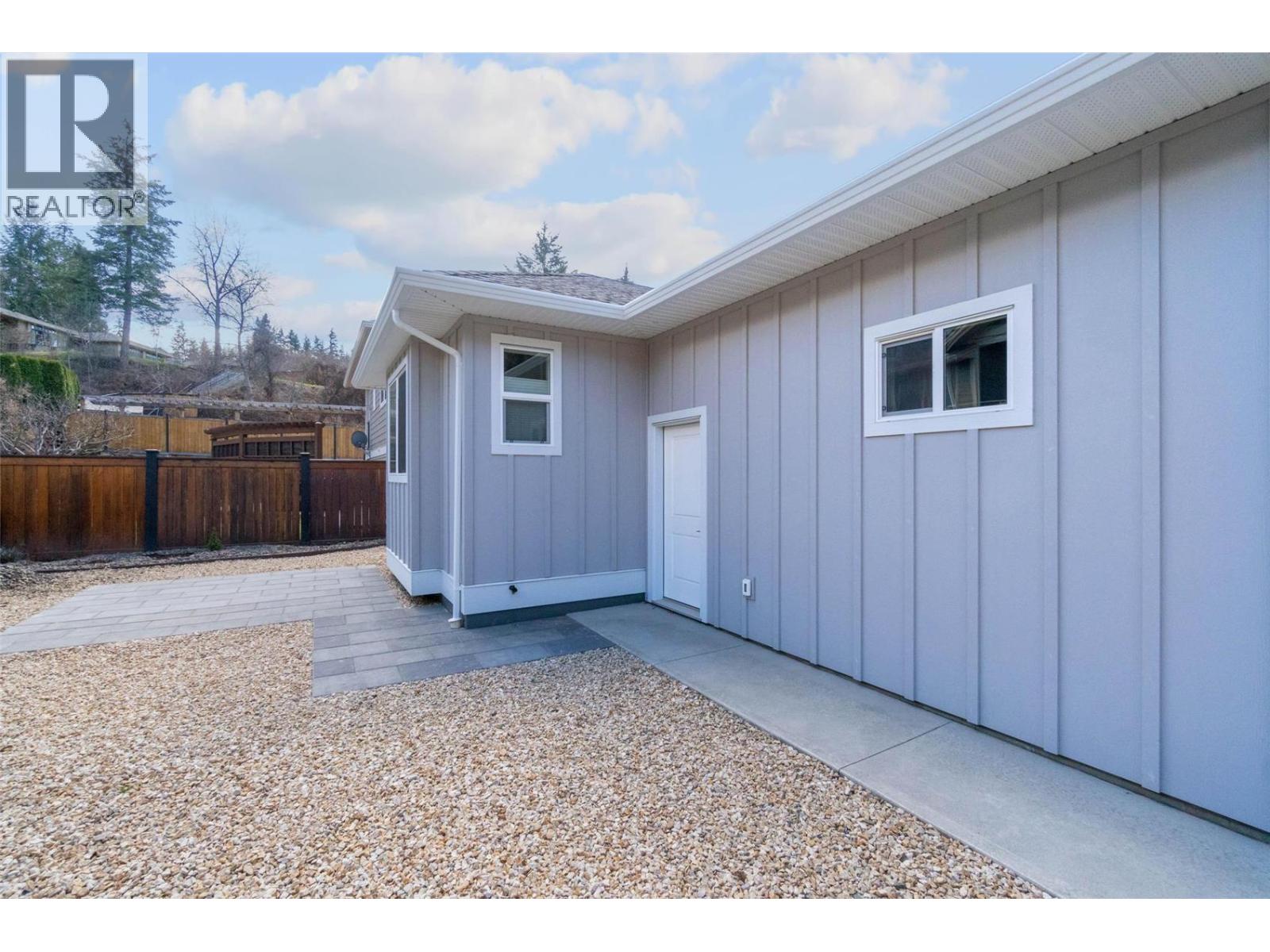 #19 1581 20 Street NE - 54