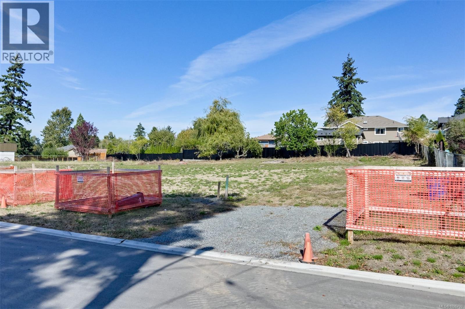  710 Violet Avenue, Saanich