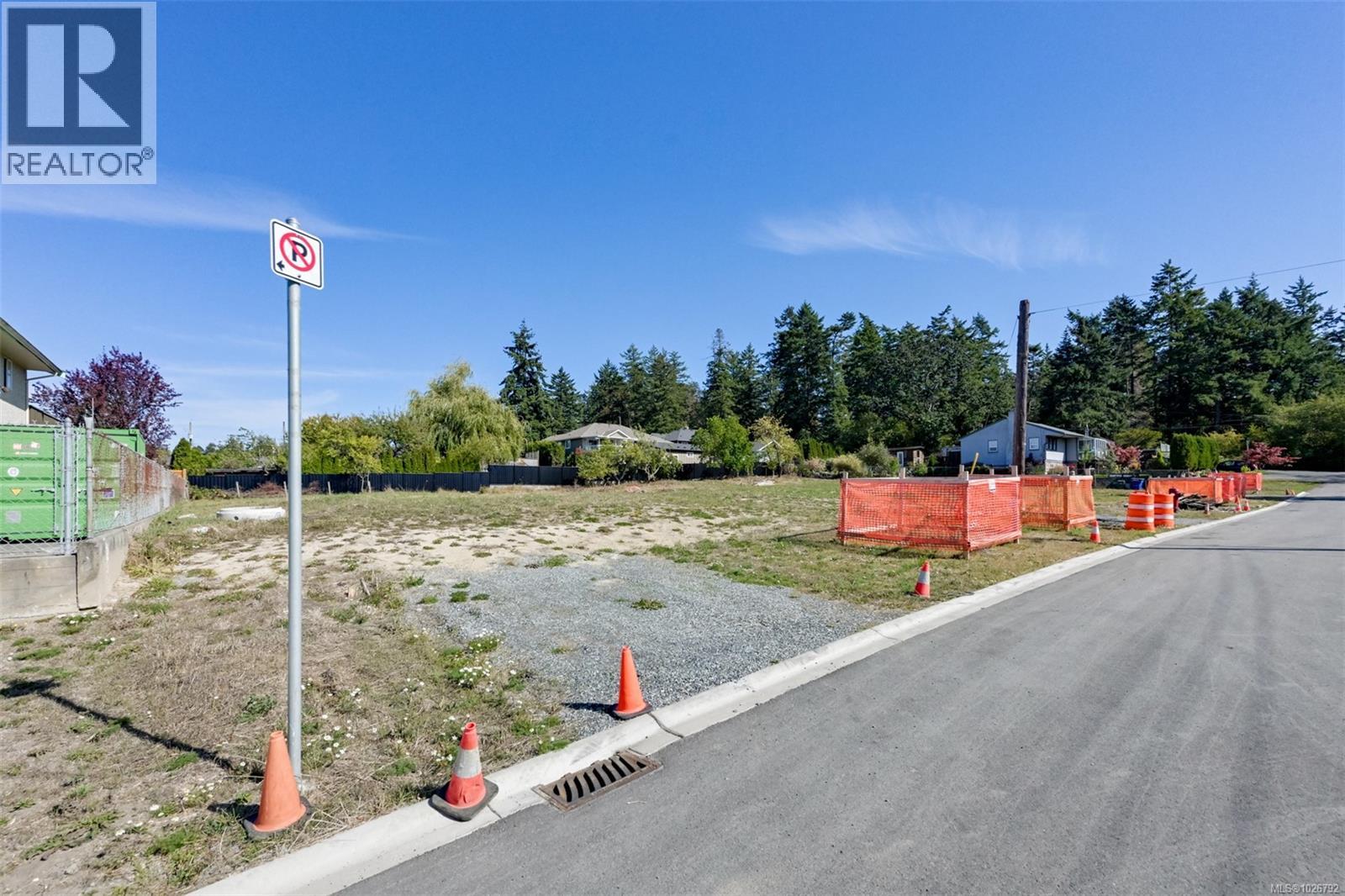  710 Violet Avenue, Saanich