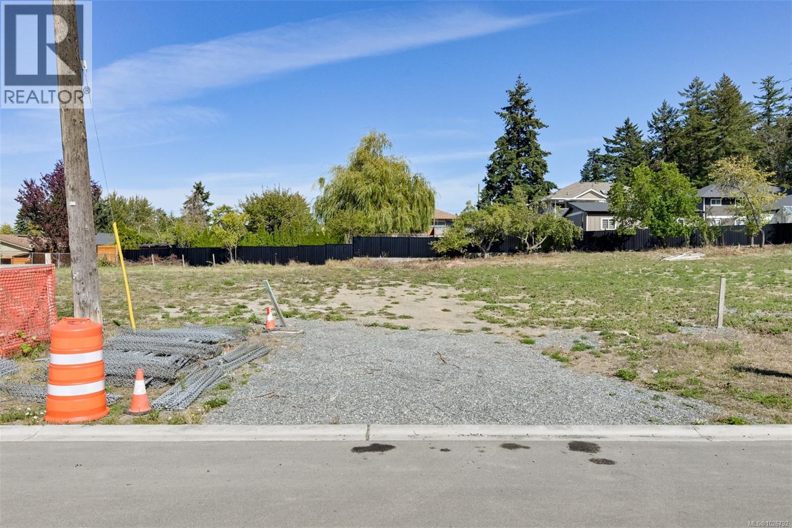  710 Violet Avenue, Saanich