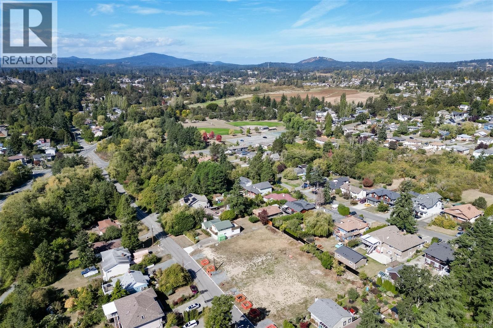  710 Violet Avenue, Saanich