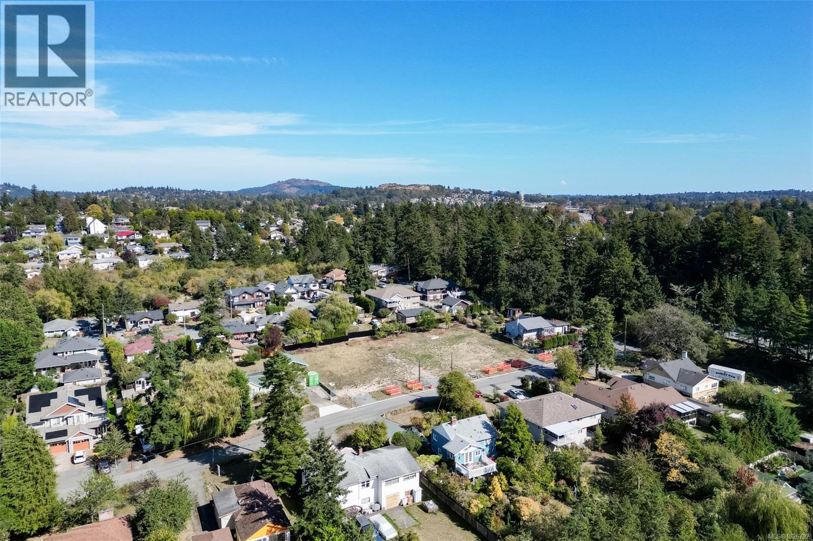  710 Violet Avenue, Saanich