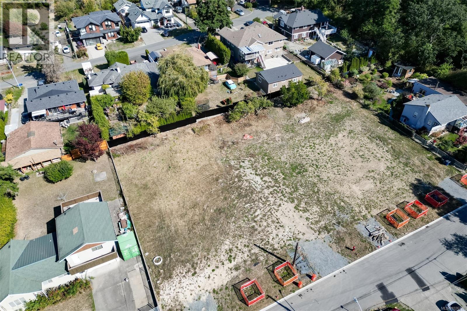  710 Violet Avenue, Saanich