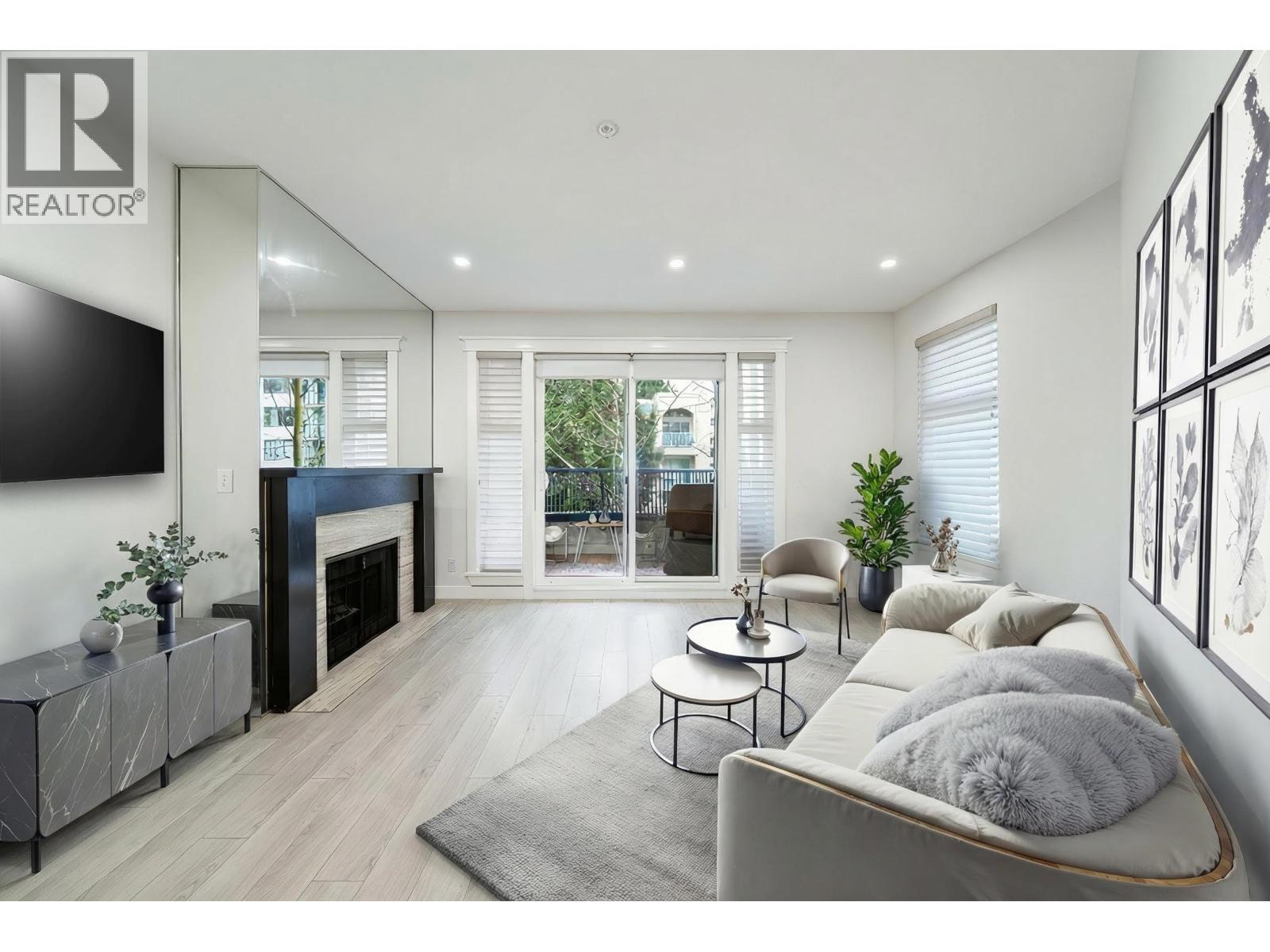 212 1924 COMOX STREET - Photo 2 of 32, Vancouver, British Columbia