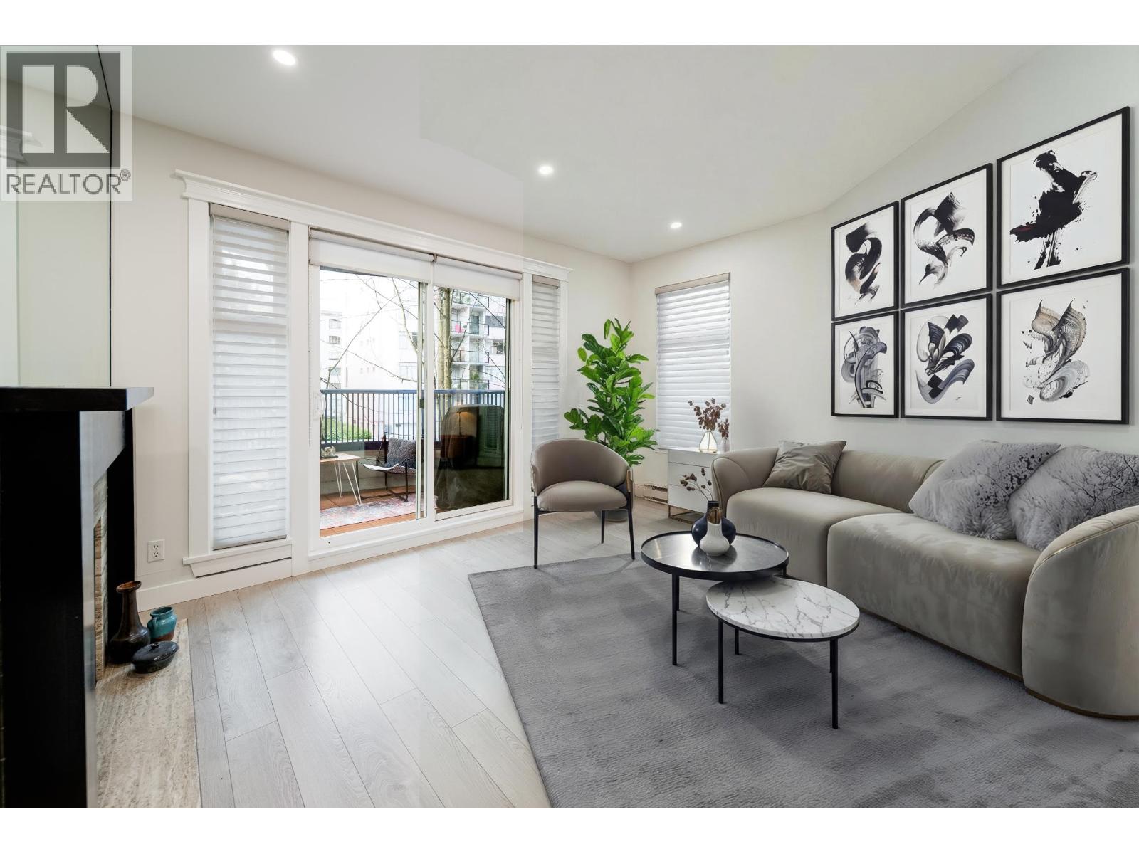 212 1924 COMOX STREET - Photo 3 of 32, Vancouver, British Columbia