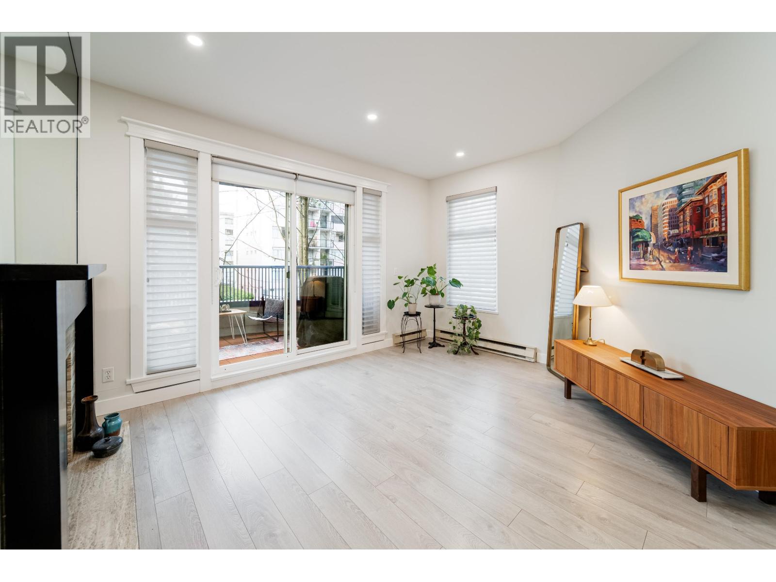 212 1924 COMOX STREET - Photo 5 of 32, Vancouver, British Columbia