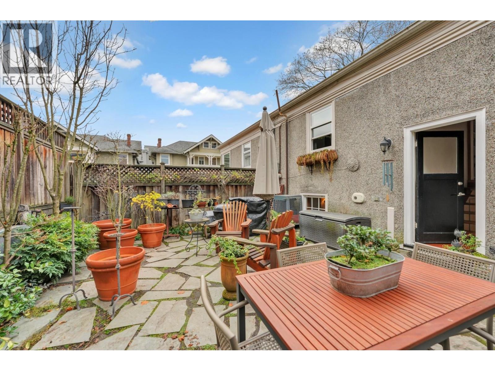 2303 W 3RD AVENUE - Main photo, Vancouver, British Columbia