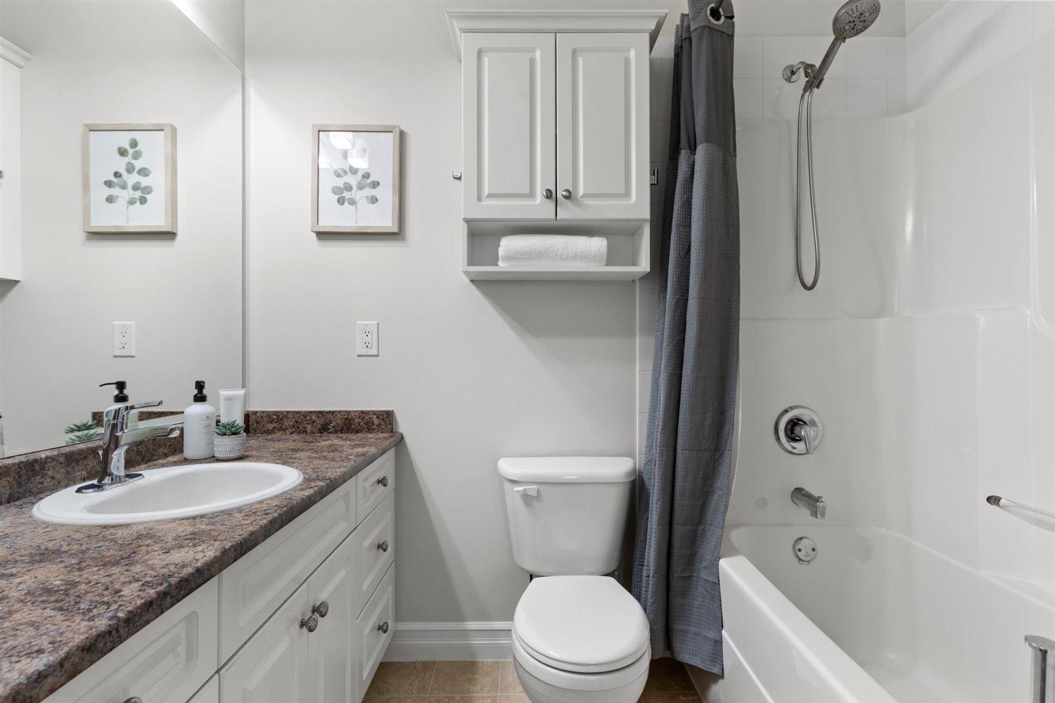 43057 VEDDER MOUNTAIN ROAD, Yarrow, Yarrow