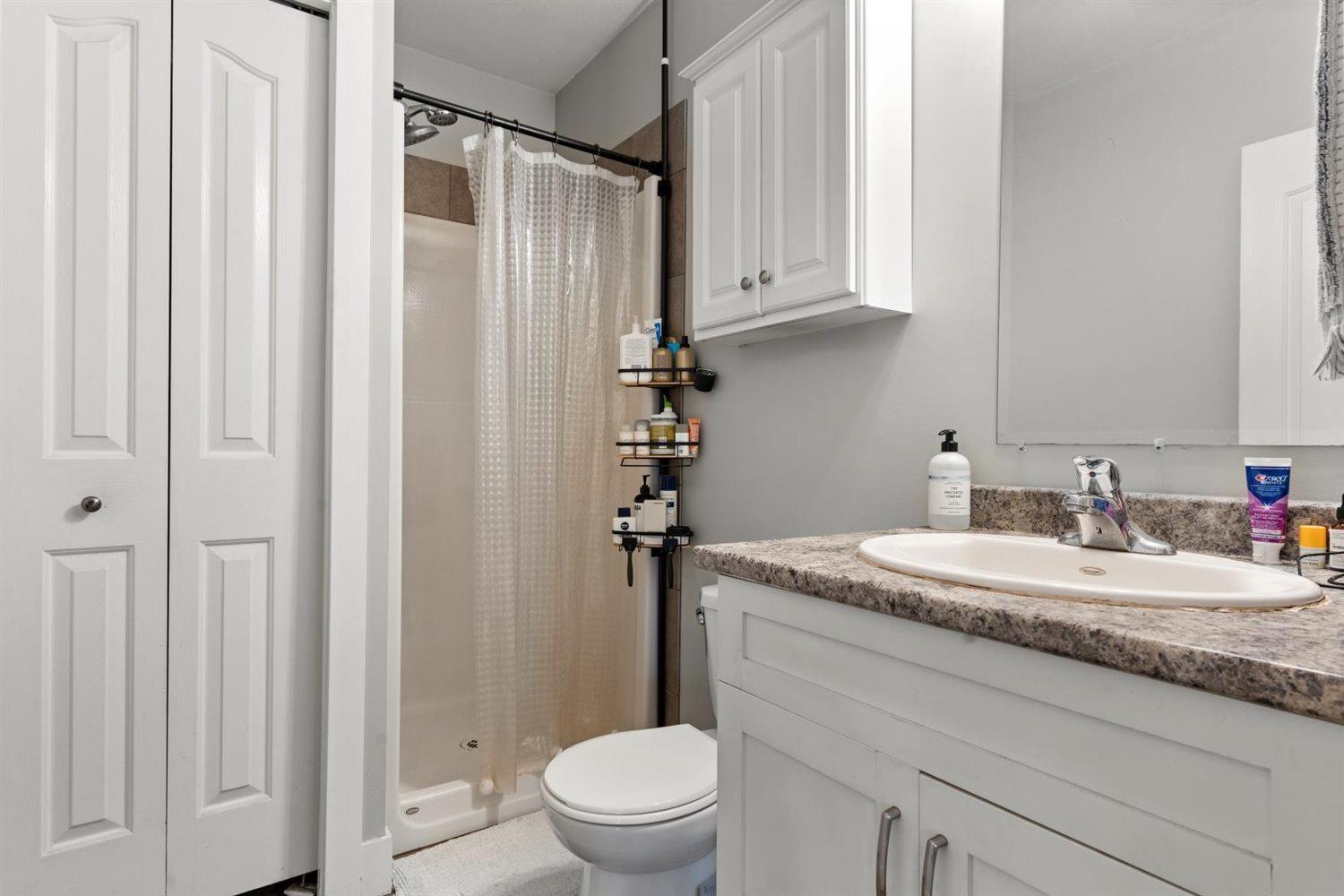 43057 VEDDER MOUNTAIN ROAD, Yarrow, Yarrow