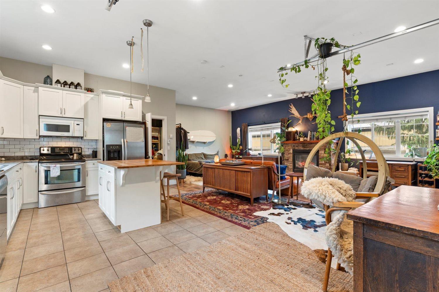 43057 VEDDER MOUNTAIN ROAD, Yarrow, Yarrow